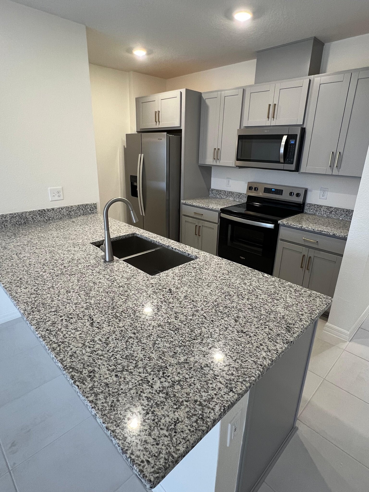 Building Photo - 2759 Raindrop Run St