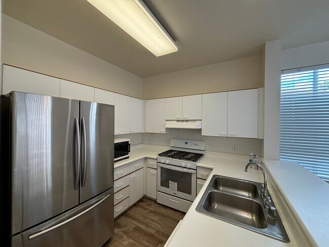 Building Photo - 91-1058-1058 Keokolo St