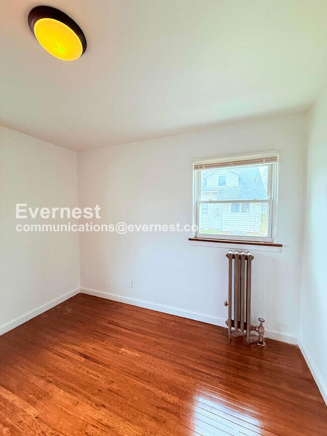 Building Photo - 3812 Drexel Dr