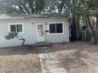 Building Photo - 2 bedroom duplex - Illinois