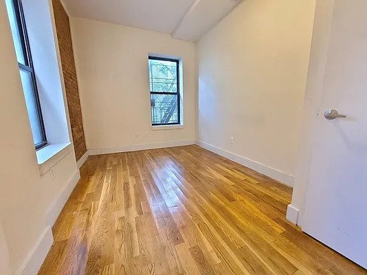 Primary Photo - 1253 Lincoln Pl