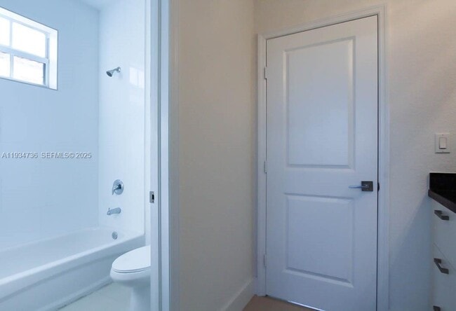 Building Photo - 15670 SW 11th Terrace