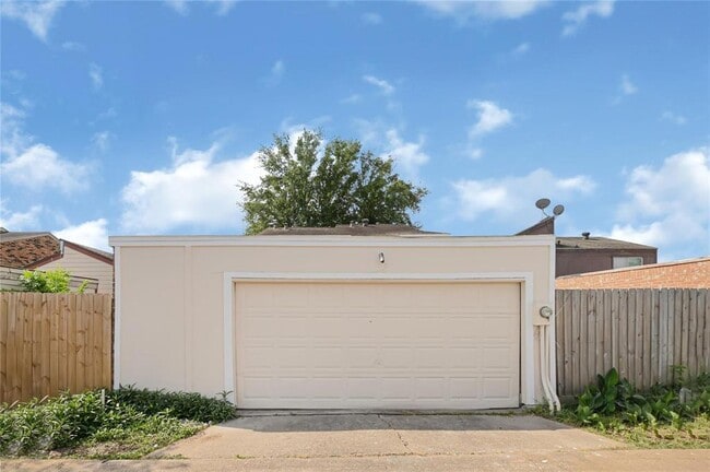 Building Photo - 6326 Cambridge Glen Ln