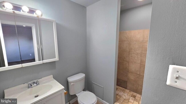 Building Photo - 2105 Hunter St