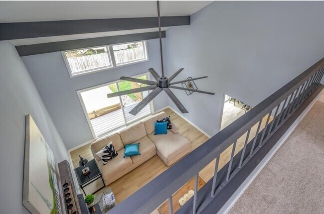 Building Photo - Fully renovated 4BR, 2.5BA home in the highly desired Great Neck Meadows!
