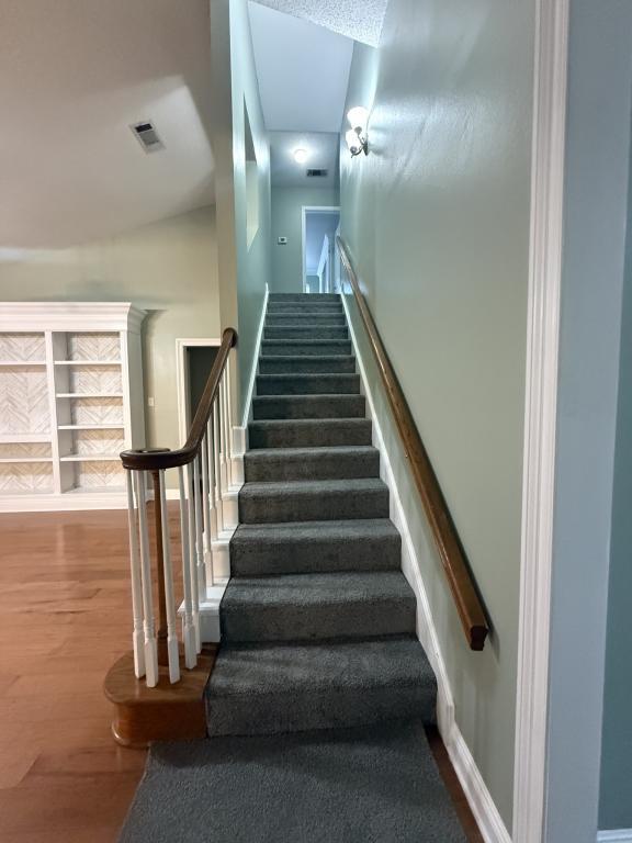 Building Photo - 2065 Juniper Dr