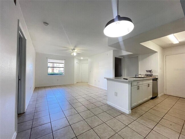 Building Photo - 3008 Parkway Blvd