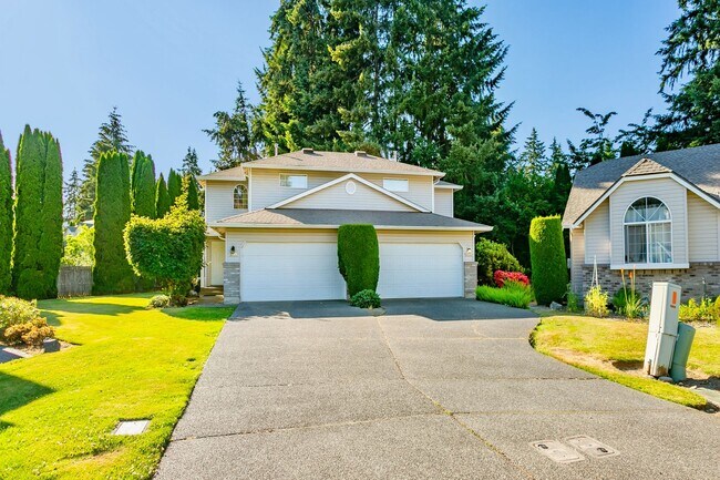 Building Photo - Spacious 3 Bed, 2 Bath Home with Garage & Large Yard in Puyallup!