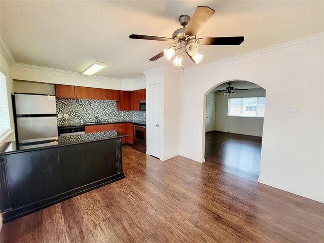 Building Photo - 4040 San Felipe St
