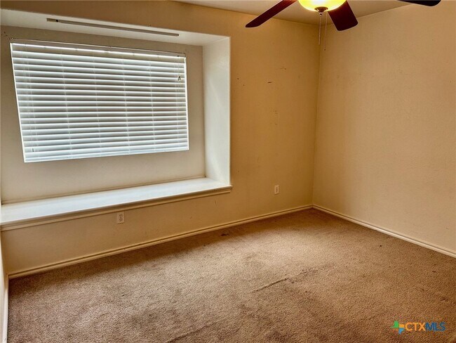 Building Photo - 802 Sagewood Trail