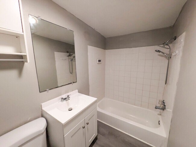 Building Photo - 290 Hebert Dr