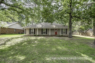 Building Photo - 502 Pelahatchie Shore Dr