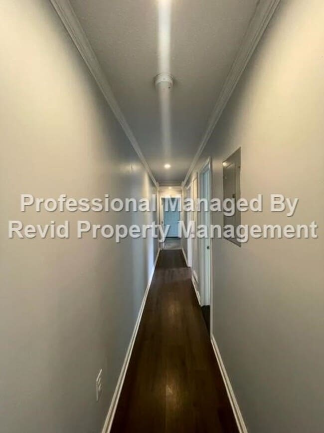 Building Photo - 36 N Auburndale St