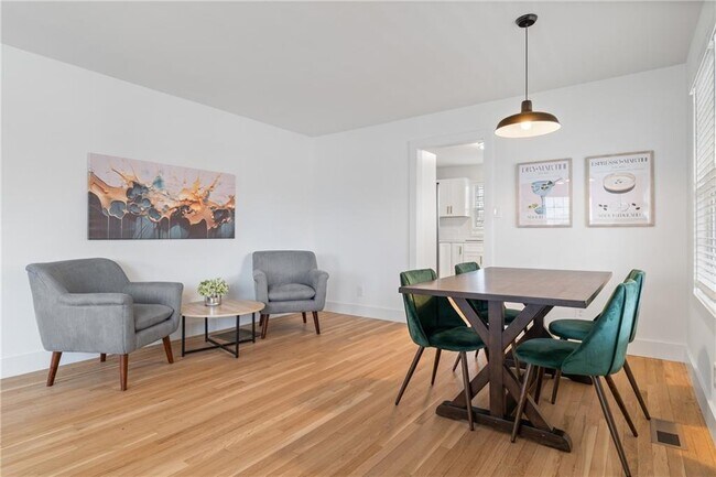 Building Photo - 2790 Sardis St