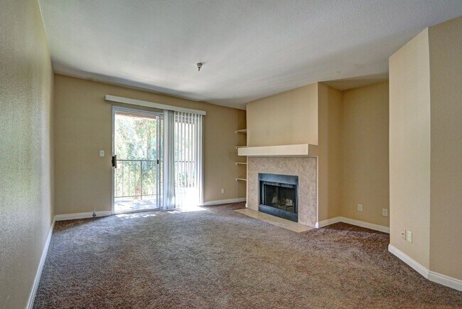 Building Photo - 2750 S Durango Dr