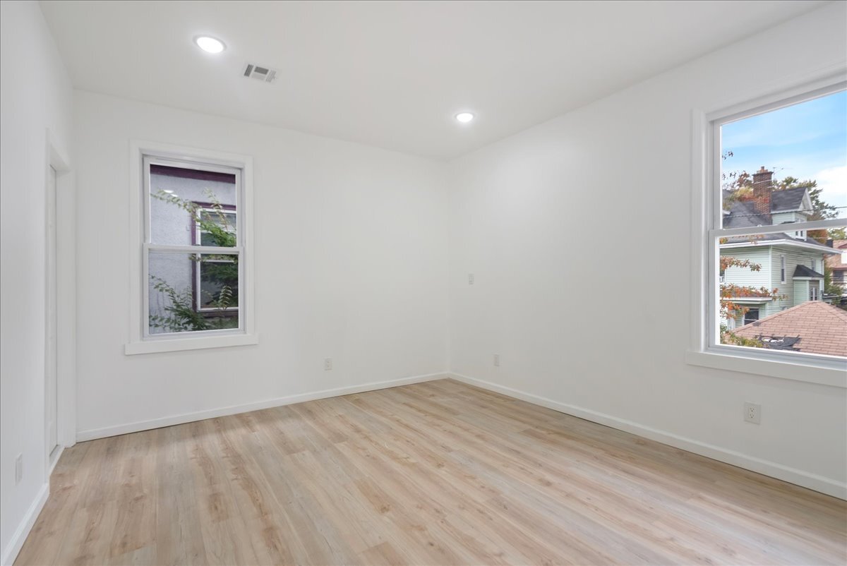 Building Photo - 815 S 12th St