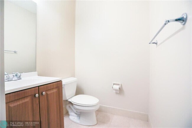 Building Photo - 4161 NW 114th Ave