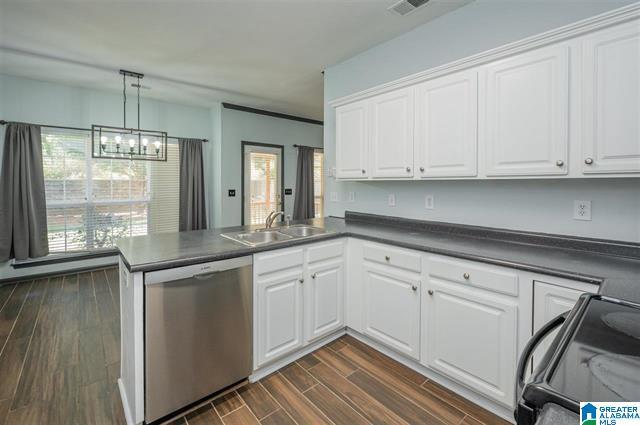 Building Photo - 1565 Deer Valley Dr