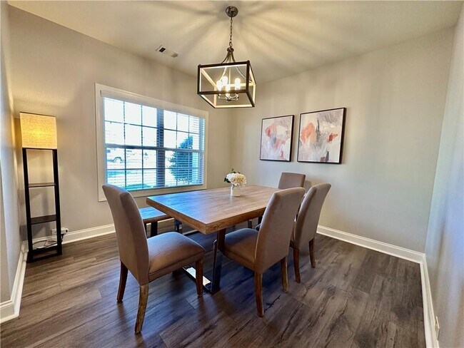 Building Photo - 5135 Cactus Cove Ln