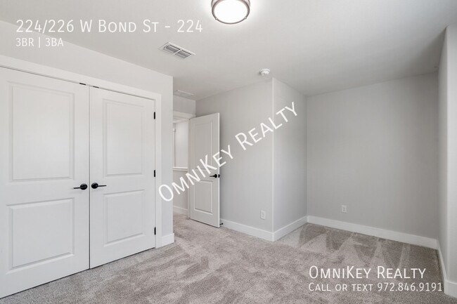 Building Photo - 224/226 W Bond St-224