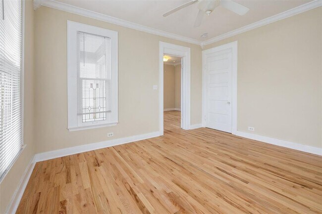 Building Photo - 1710 Avenue O