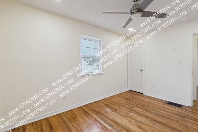 Building Photo - 1206 Amos Ave