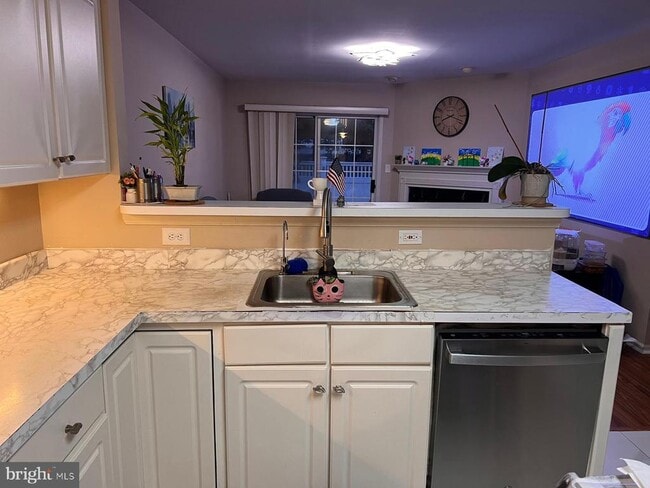Building Photo - 709 Pebble Creek Ct