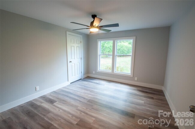 Building Photo - 151 Scotsman Dr