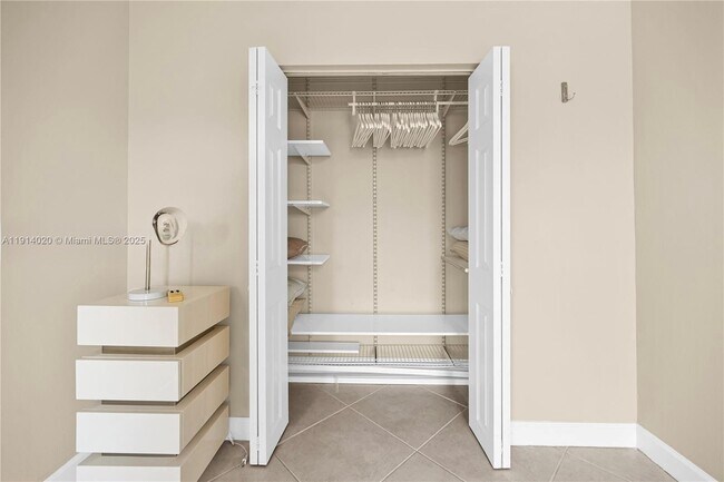 Building Photo - 1559 Michigan Ave