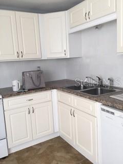 Building Photo - 27272 Sunnybrook Rd