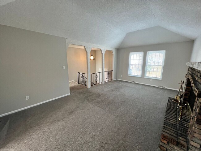 Building Photo - Spacious 3-Bed/2-Bath Home in Independence!