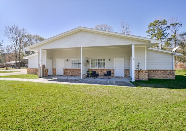 Building Photo - 3 Magnolia Ln