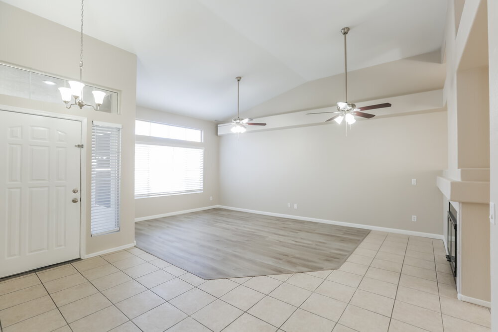 Building Photo - 1563 E Scott Ave