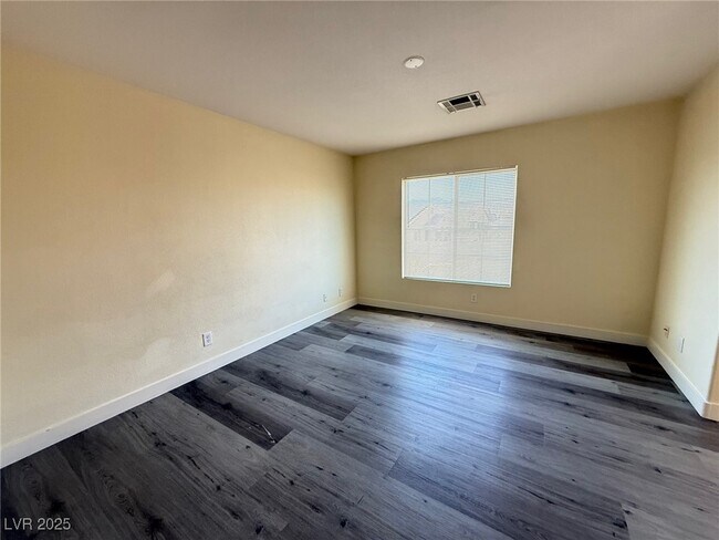 Building Photo - 8374 S Pioneer Way