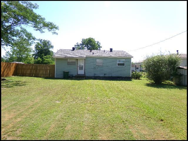 Building Photo - 2107 Muldrow Dr
