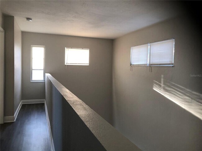 Building Photo - 37 144th Ave