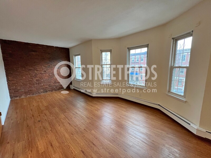 Building Photo - 62 S Huntington Ave