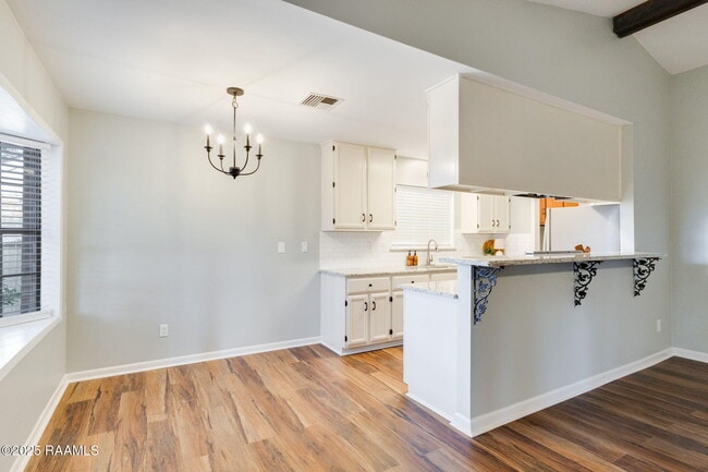 Building Photo - 103 Pinion Cir