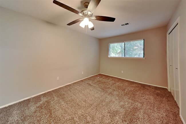 Building Photo - 2 River Birch Ln