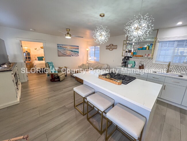 Building Photo - AVAILABLE NOW - Charming Furnished Beachside Retreat in Pismo Beach - 1 Bed / 1 Bath