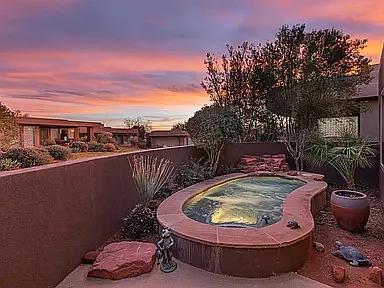 Building Photo - 2255 Tuweap Dr