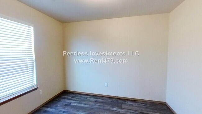 Building Photo - 1043-B Vale St
