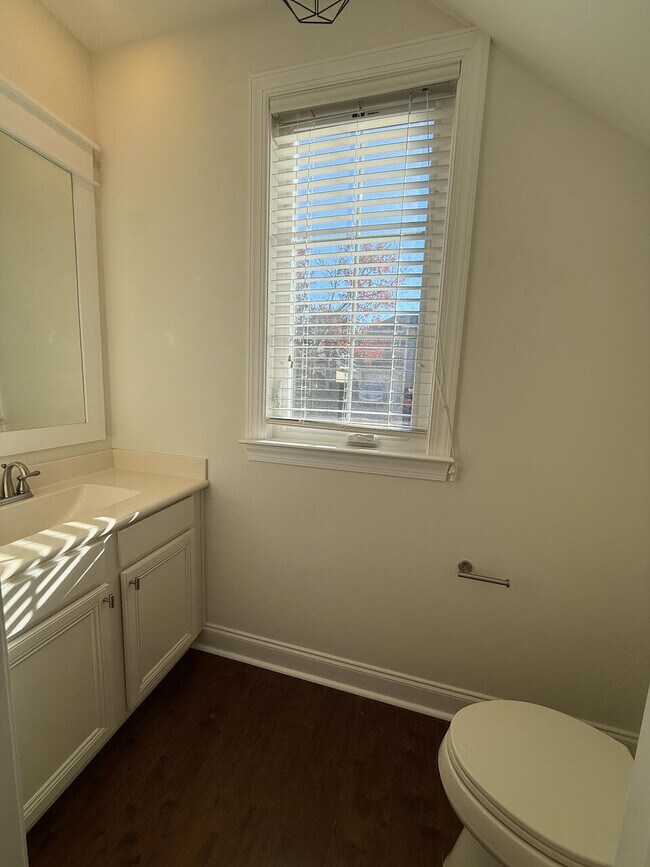 Building Photo - 143 Christian Dr