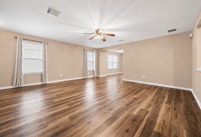 Building Photo - 3639 John Hancock Ln