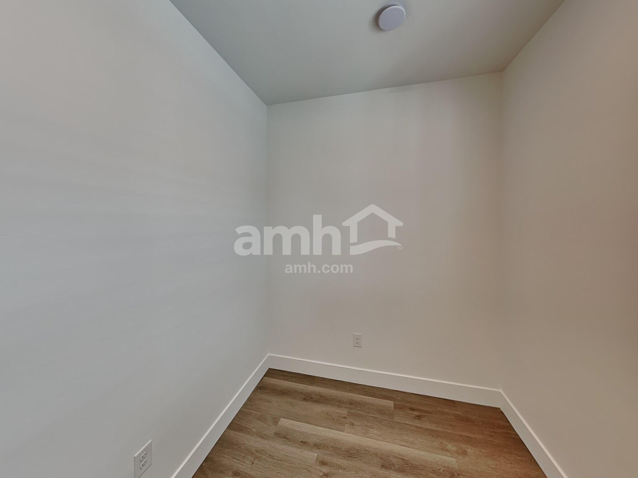 Building Photo - 9535 E Friedel Dr