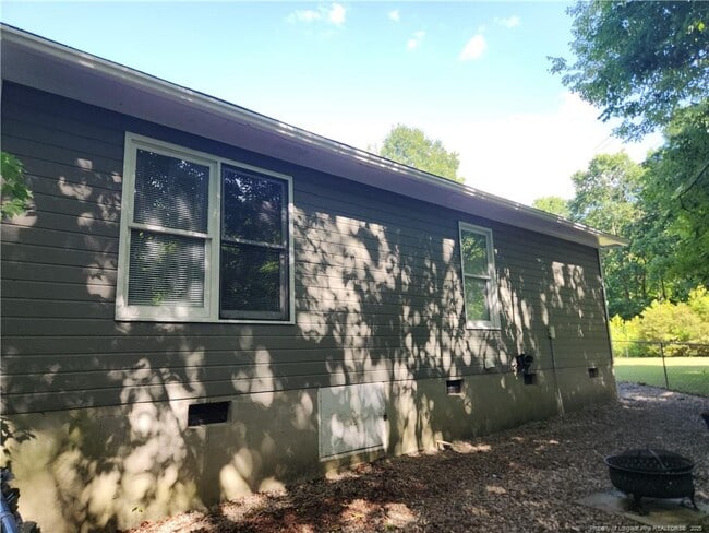 Building Photo - 2653 Rivercliff Rd