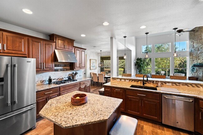 Building Photo - 174 Jayne Cove