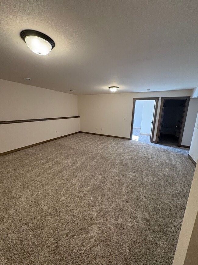 Building Photo - 222 E Randall Rd