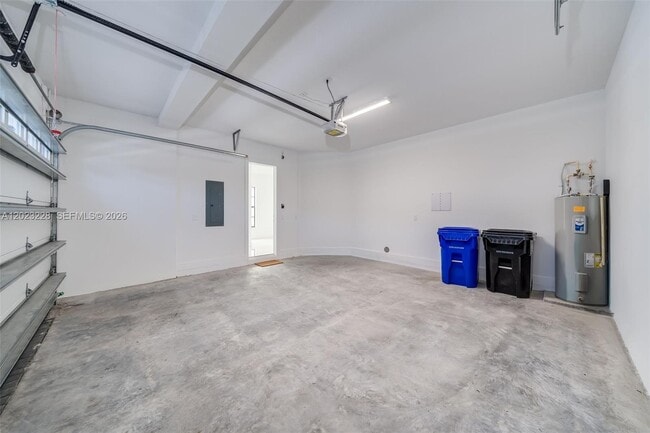 Building Photo - 1427 SW 23rd St