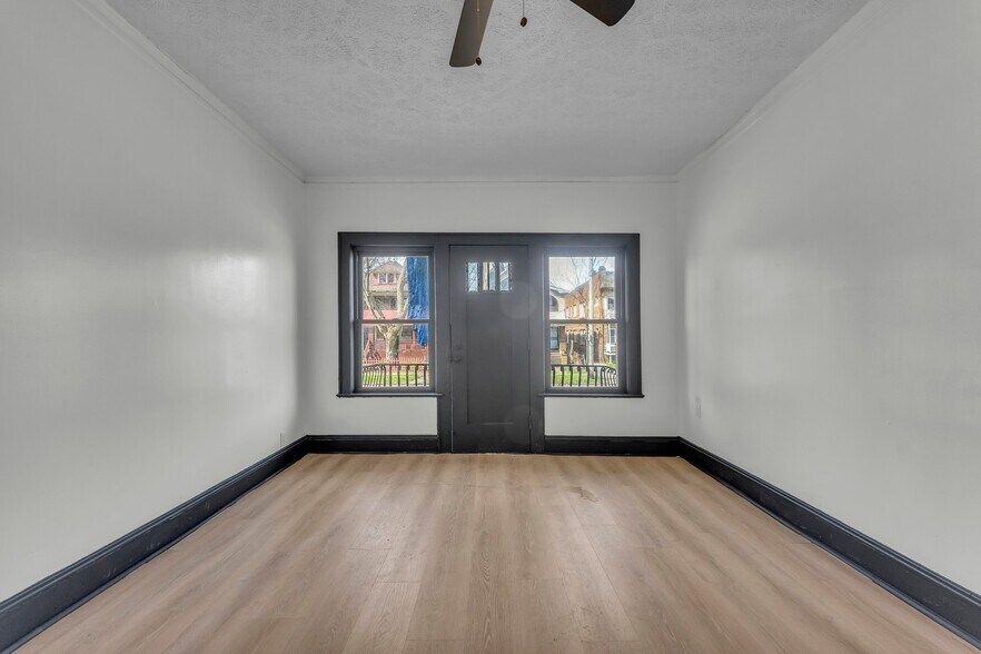 Building Photo - 3447 E 140th St
